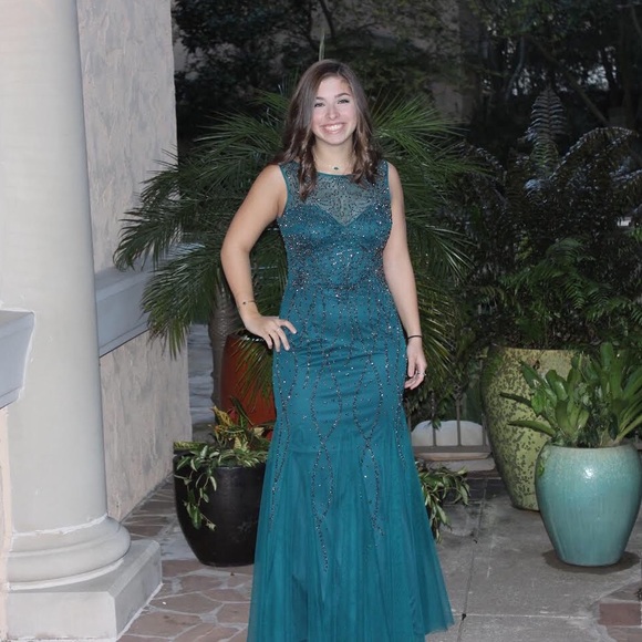 prom or floor length fancy dress - Picture 4 of 7